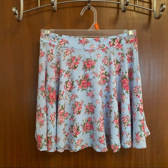 Forever 21 Blue Floral Mini Skirt - Picture 1 of 3